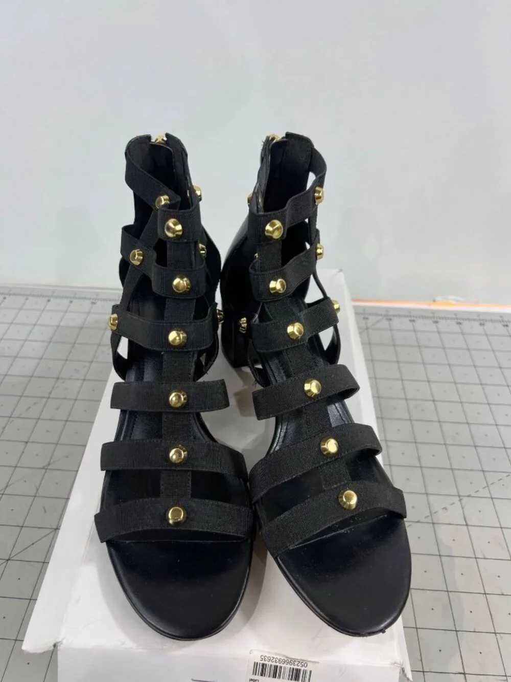 Marc Fisher Julee Women’s Sz. 7.5 Black Strappy Sandals Gold Accents - Picture 2 of 8